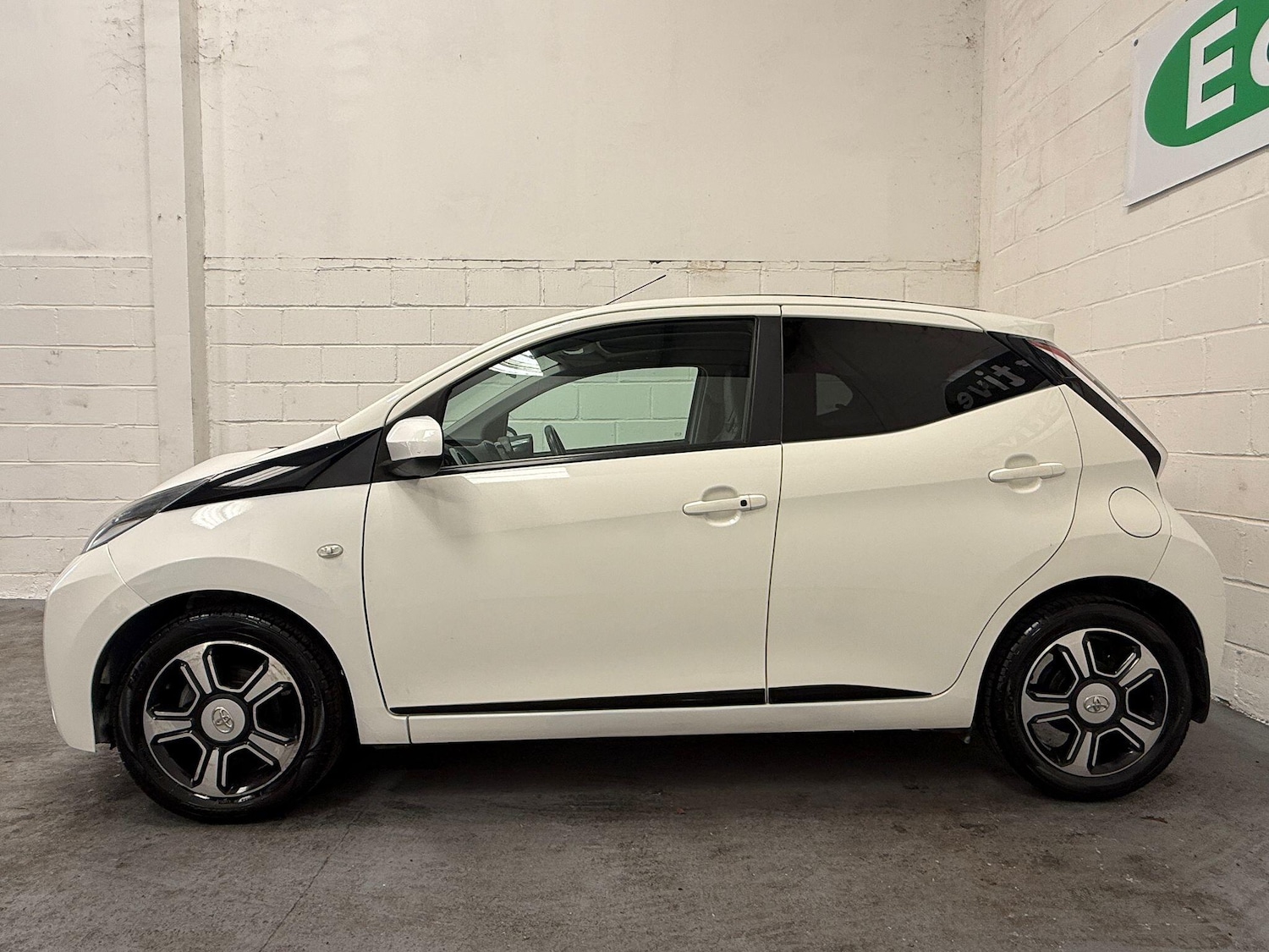 Used Toyota AYGO 2018 for sale - 77549885: Photo 13