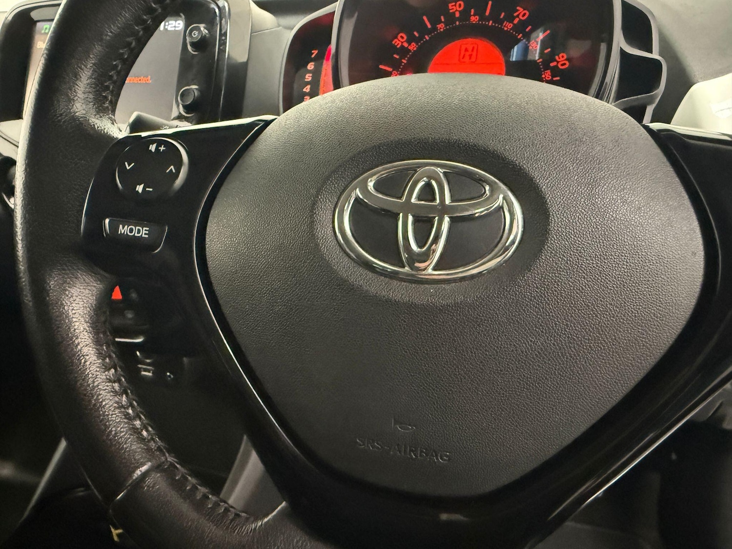 Used Toyota AYGO 2018 for sale - 77549885: Photo 27