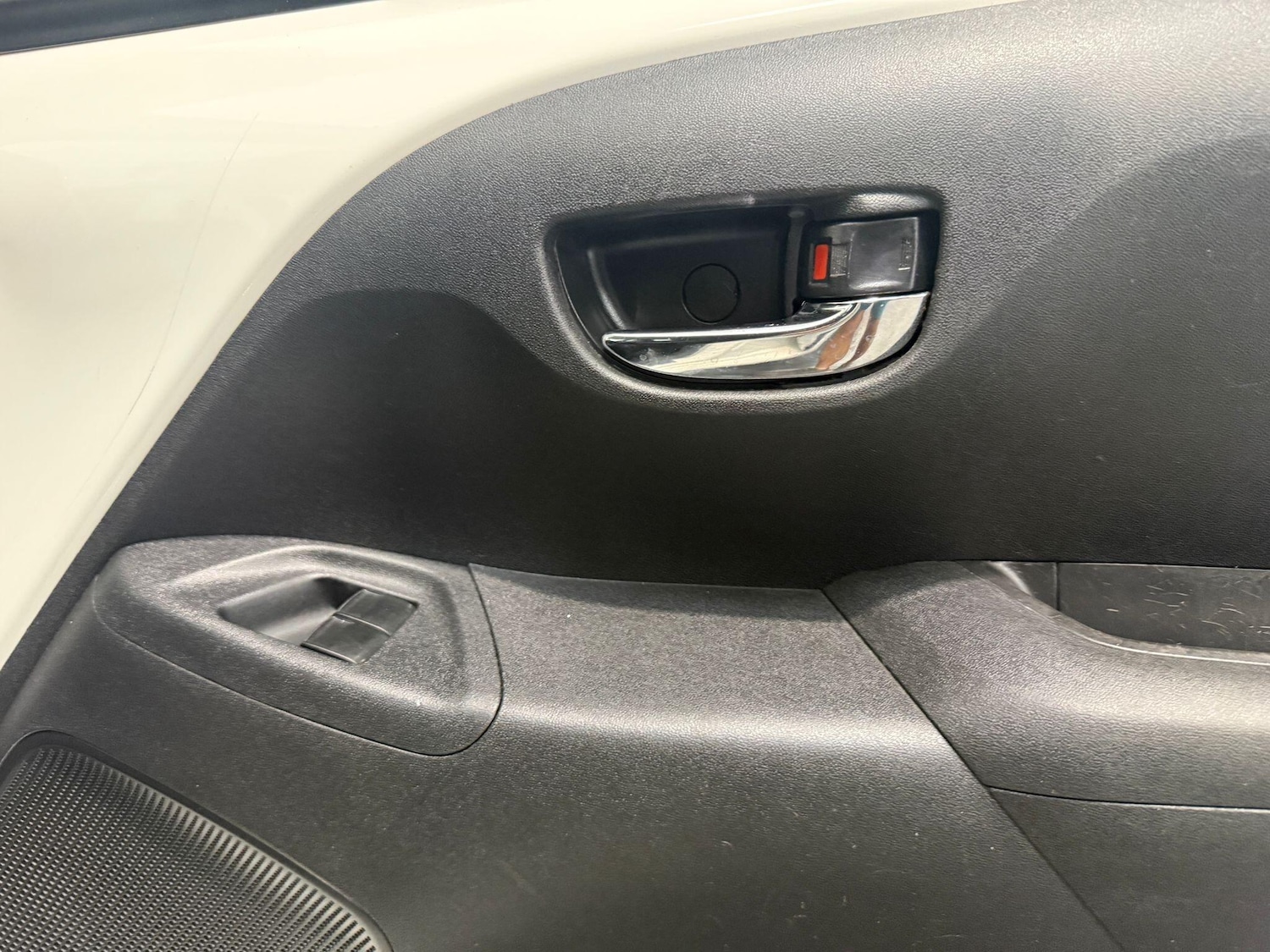 Used Toyota AYGO 2018 for sale - 77549885: Photo 31