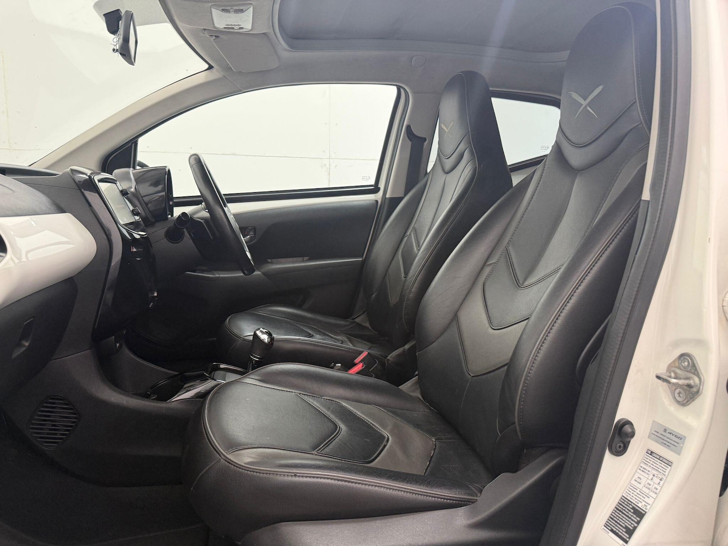 Used Toyota AYGO 2018 for sale - 77549885: Photo 41