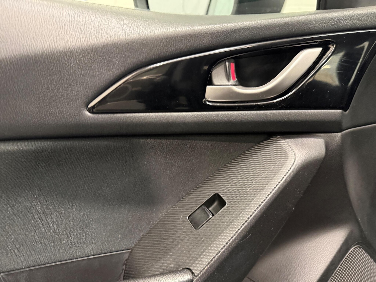 Used Mazda Mazda3 2016 for sale - 76457821: Photo 42