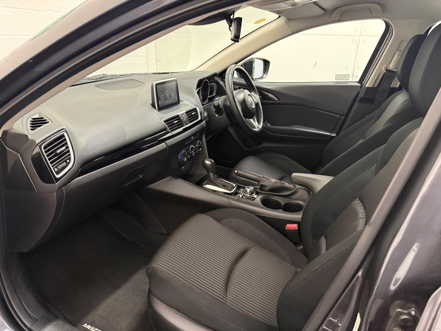 Used Mazda Mazda3 2016 for sale - 76457821: Photo 46