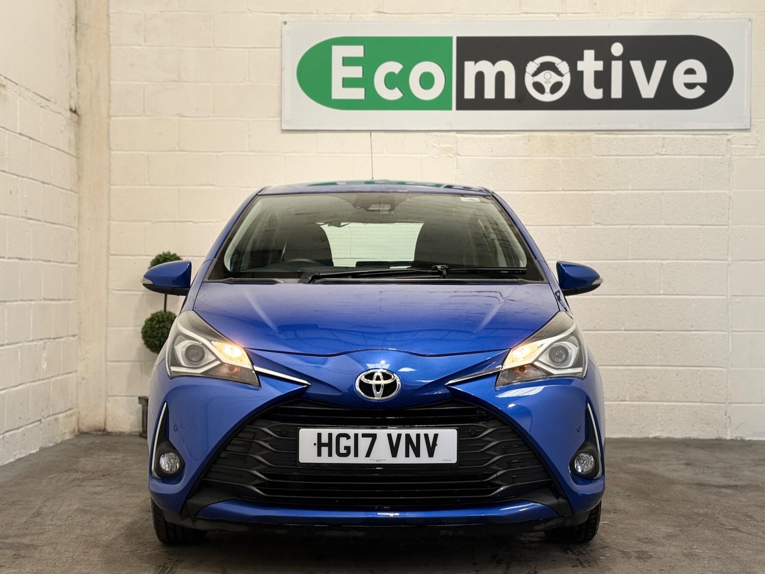 Used Toyota Yaris 2017 for sale - 76657937: Photo 2