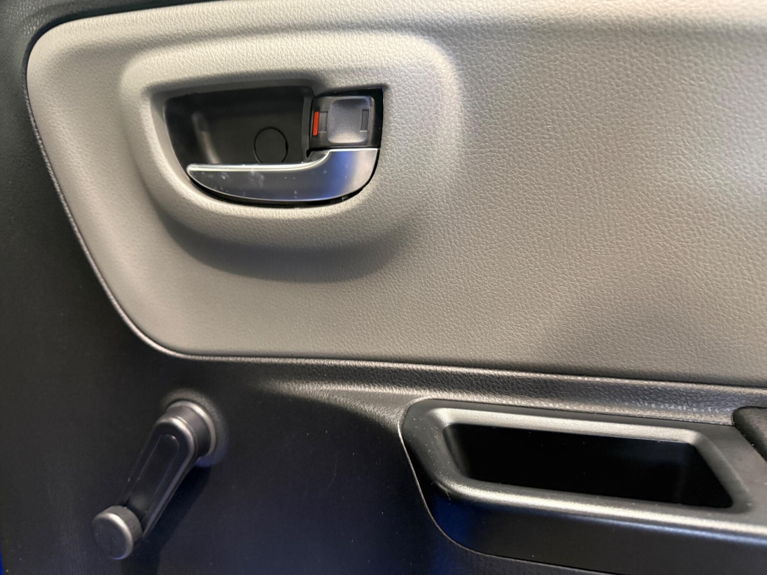 Used Toyota Yaris 2017 for sale - 76657937: Photo 26