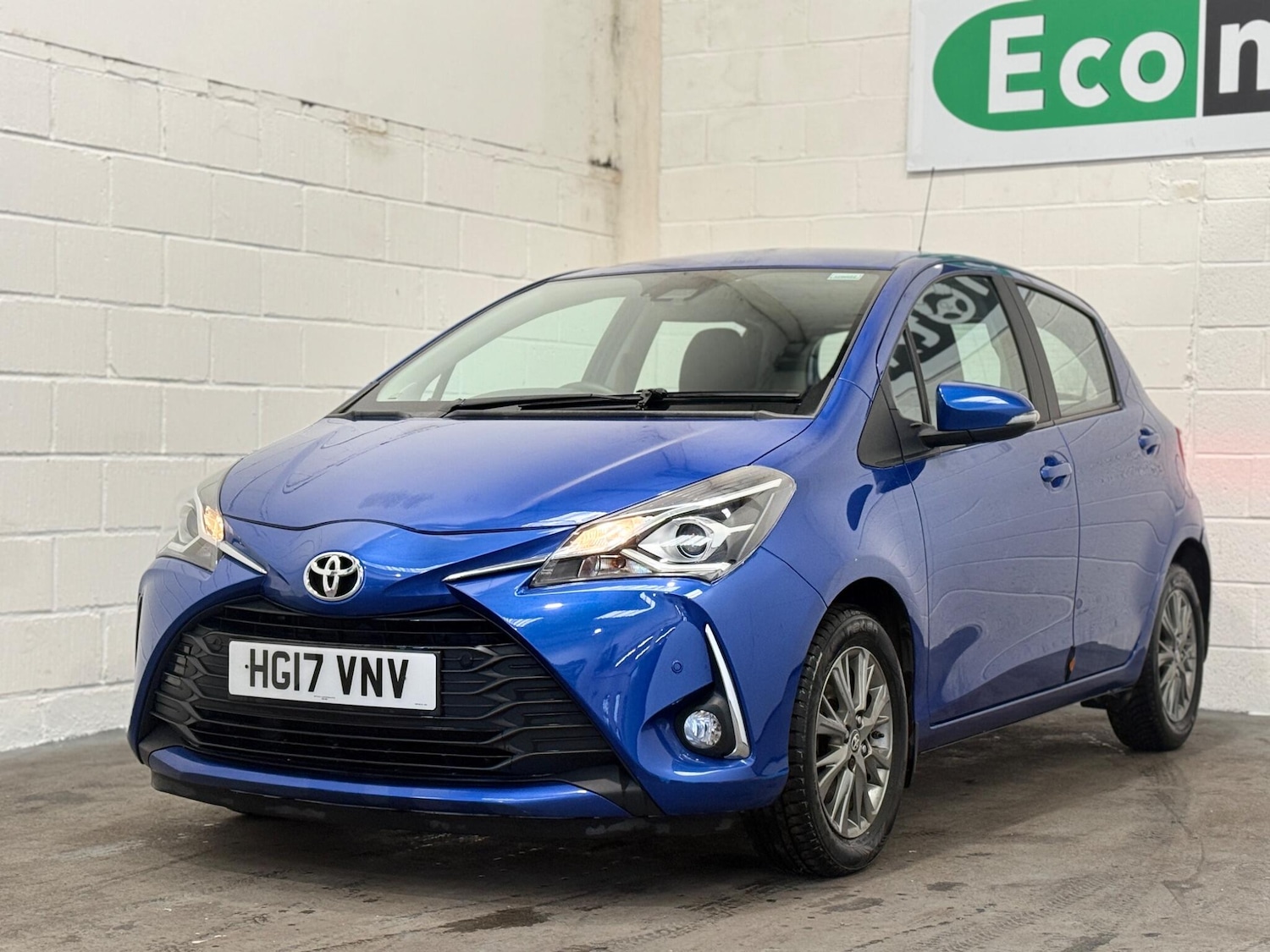 Used Toyota Yaris 2017 for sale - 76657937: Photo 3