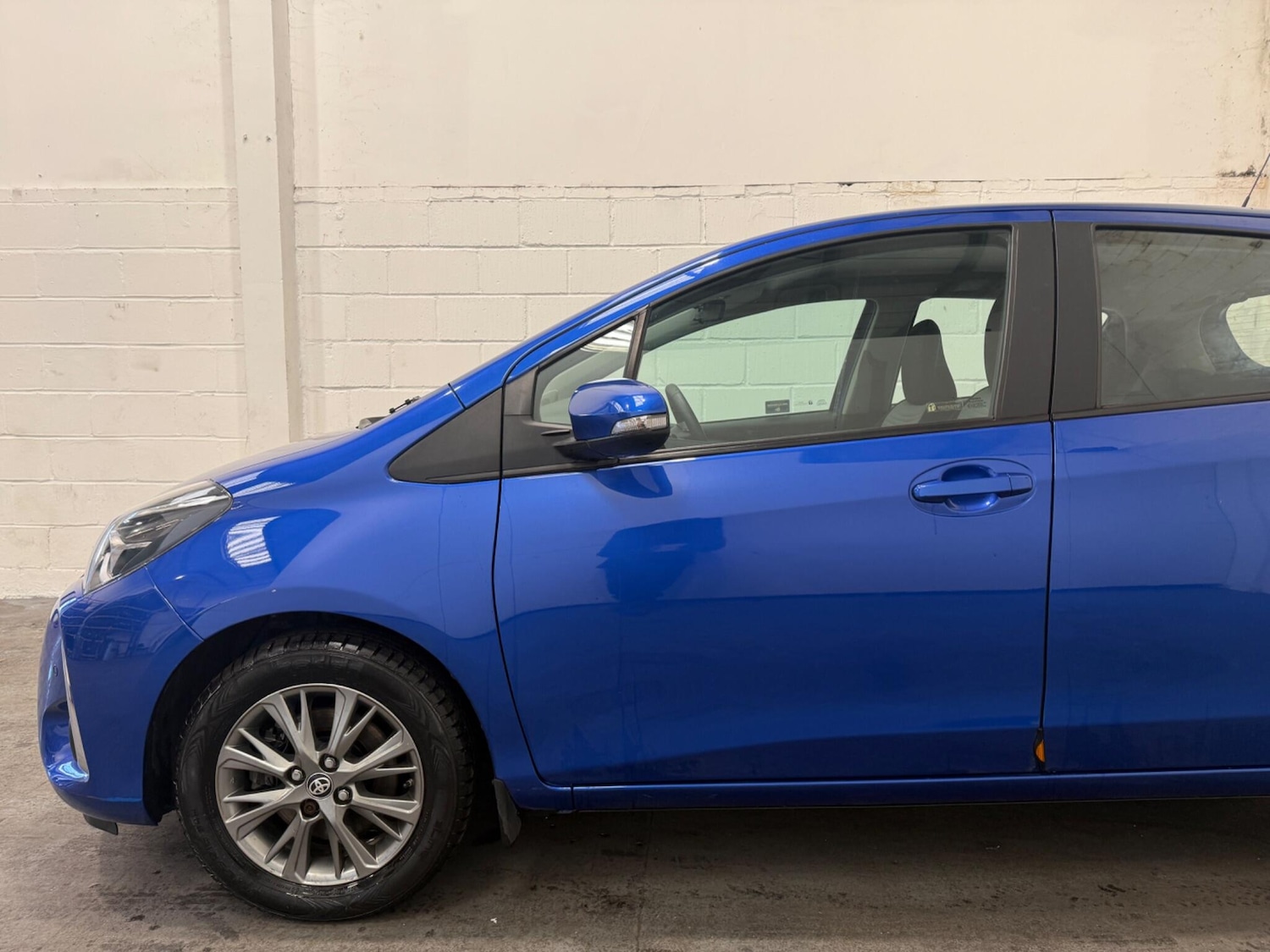 Used Toyota Yaris 2017 for sale - 76657937: Photo 7