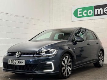 Used Volkswagen Golf 2017 for sale - 78541900: Photo