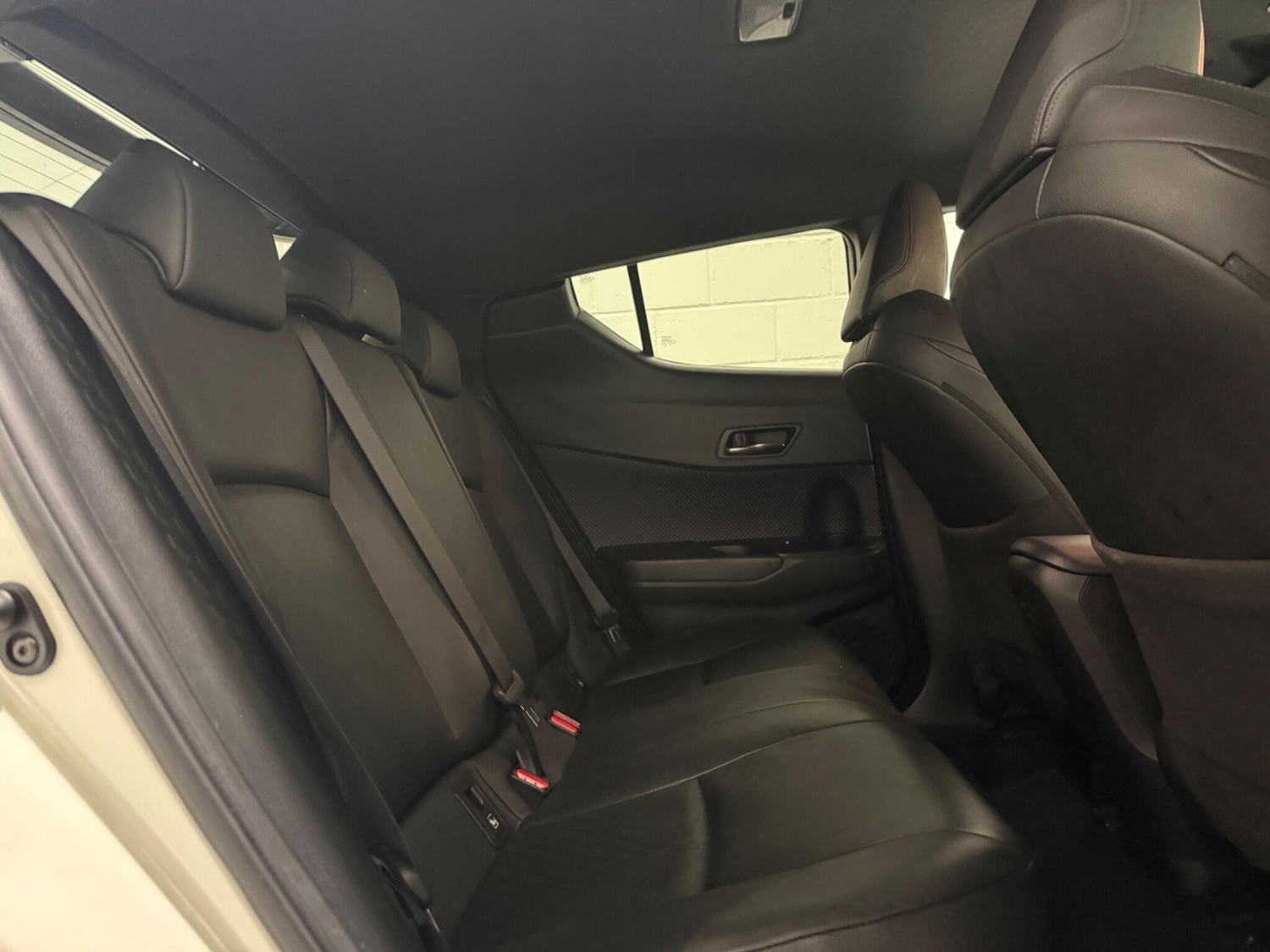 Used Toyota C-HR 2016 for sale - 76759404: Photo 16