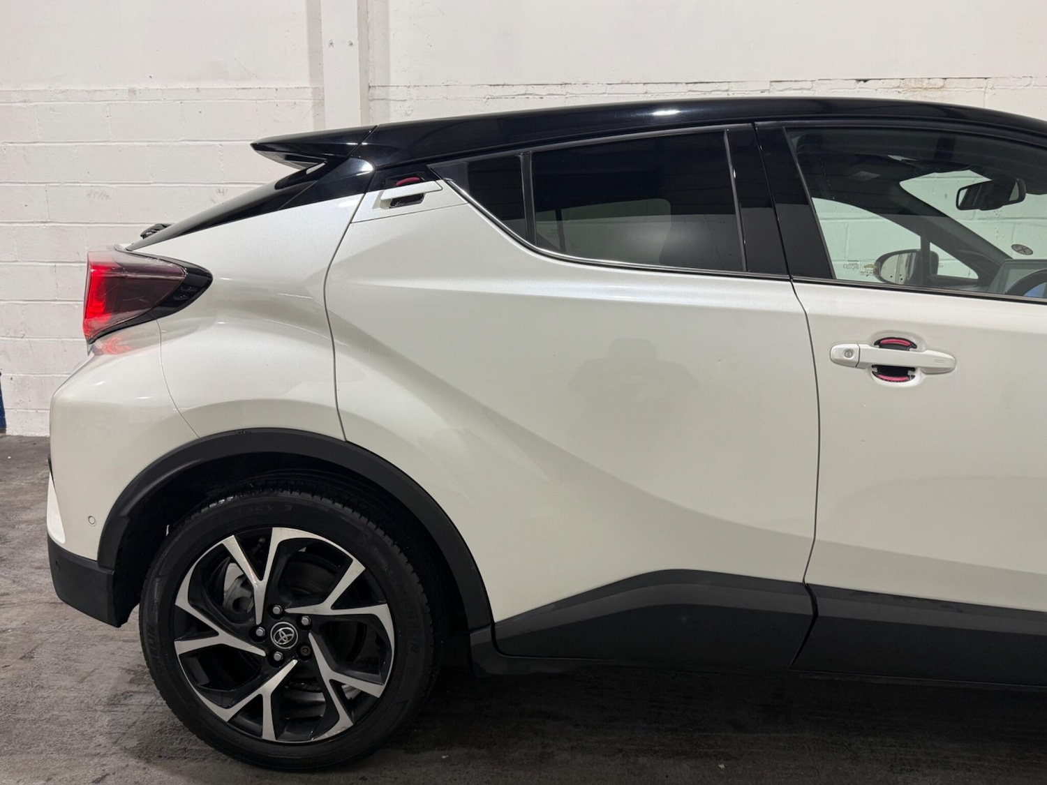 Used Toyota C-HR 2016 for sale - 76759404: Photo 40