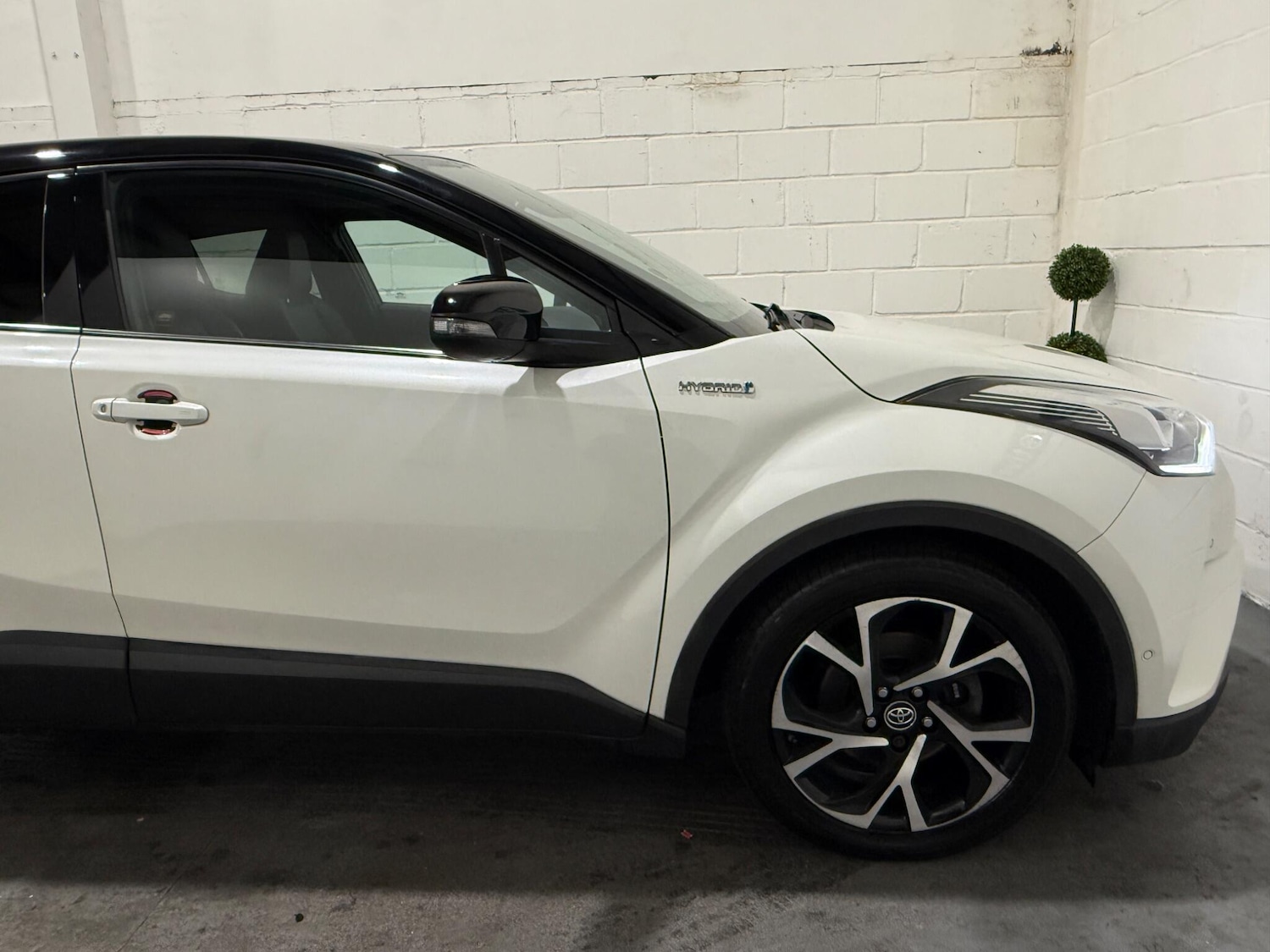 Used Toyota C-HR 2016 for sale - 76759404: Photo 42