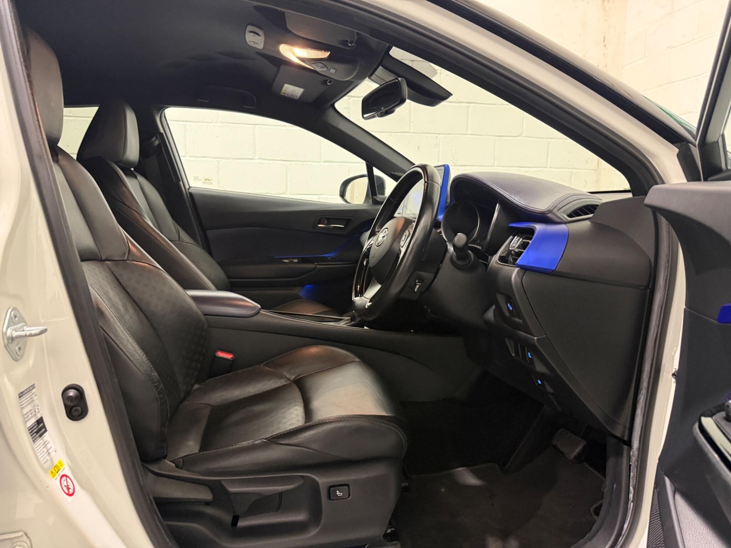 Used Toyota C-HR 2016 for sale - 76759404: Photo 44