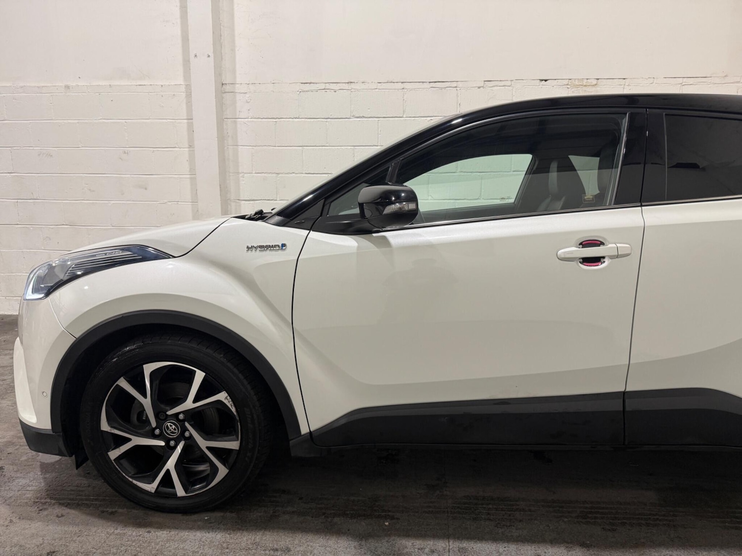 Used Toyota C-HR 2016 for sale - 76759404: Photo 6
