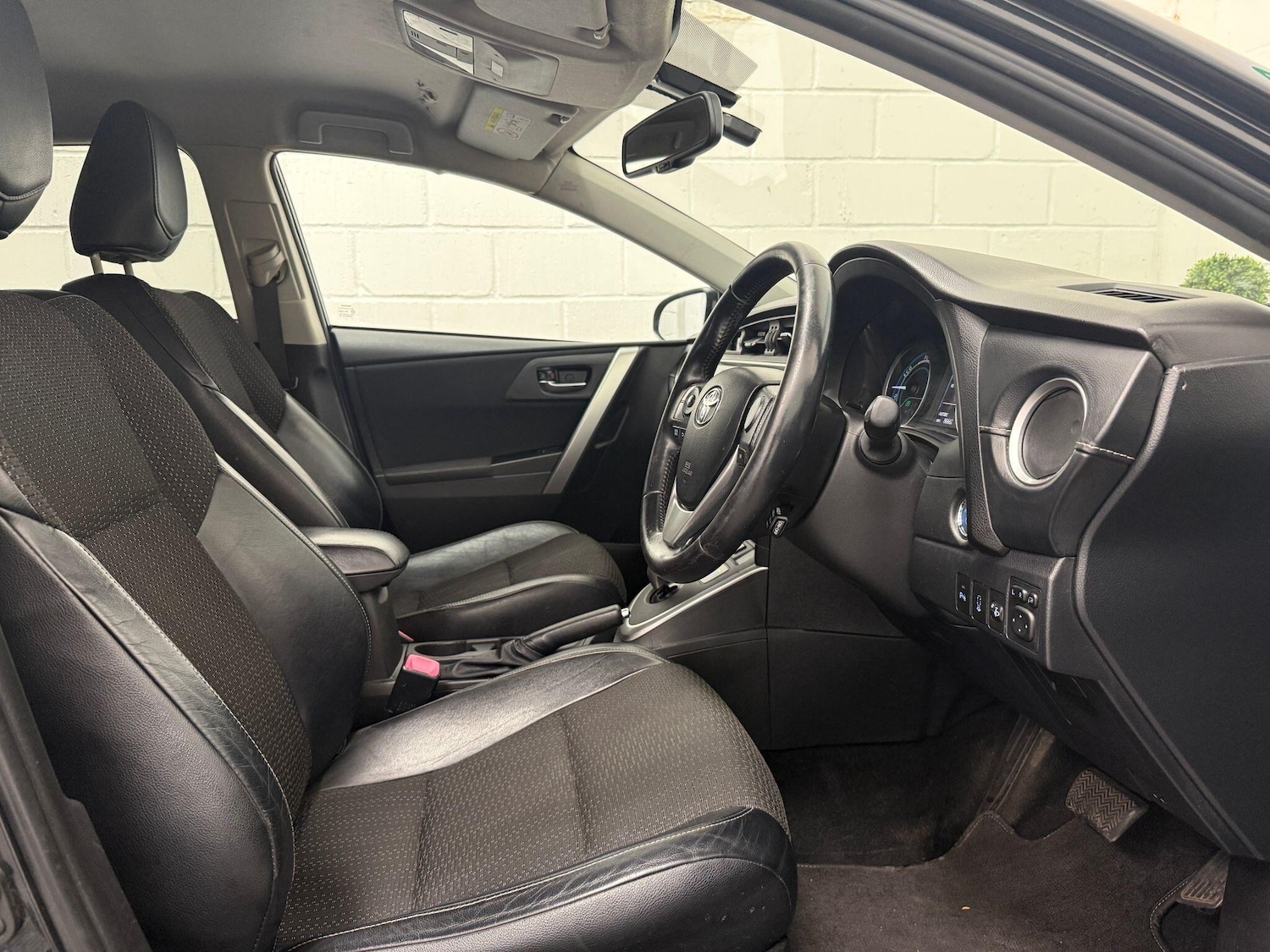 Used Toyota Auris 2013 for sale - 75532346: Photo 23