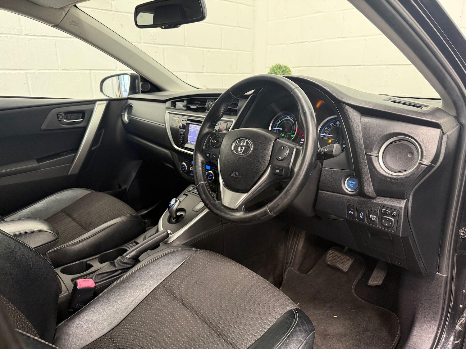 Used Toyota Auris 2013 for sale - 75532346: Photo 25