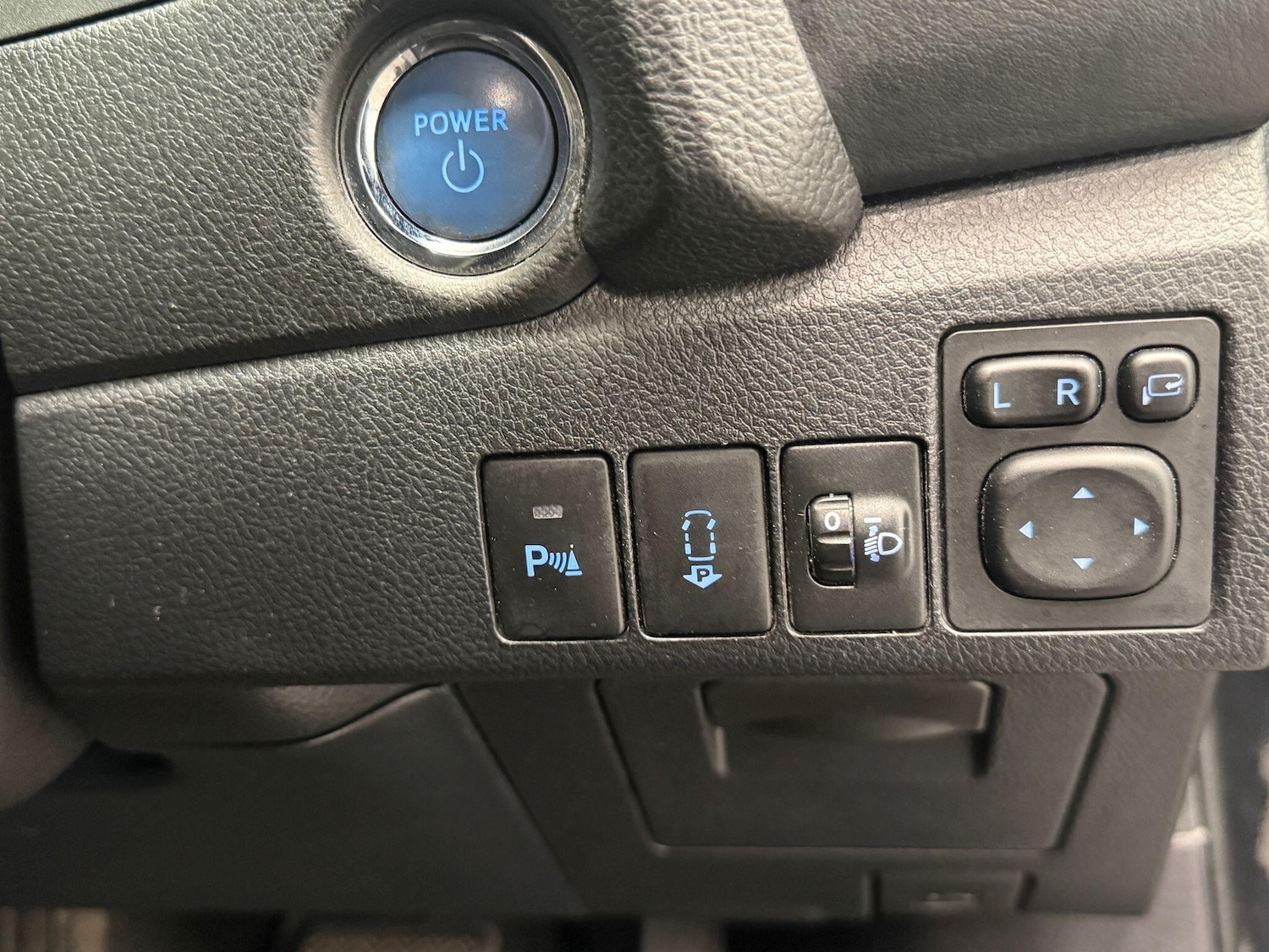 Used Toyota Auris 2013 for sale - 75532346: Photo 26