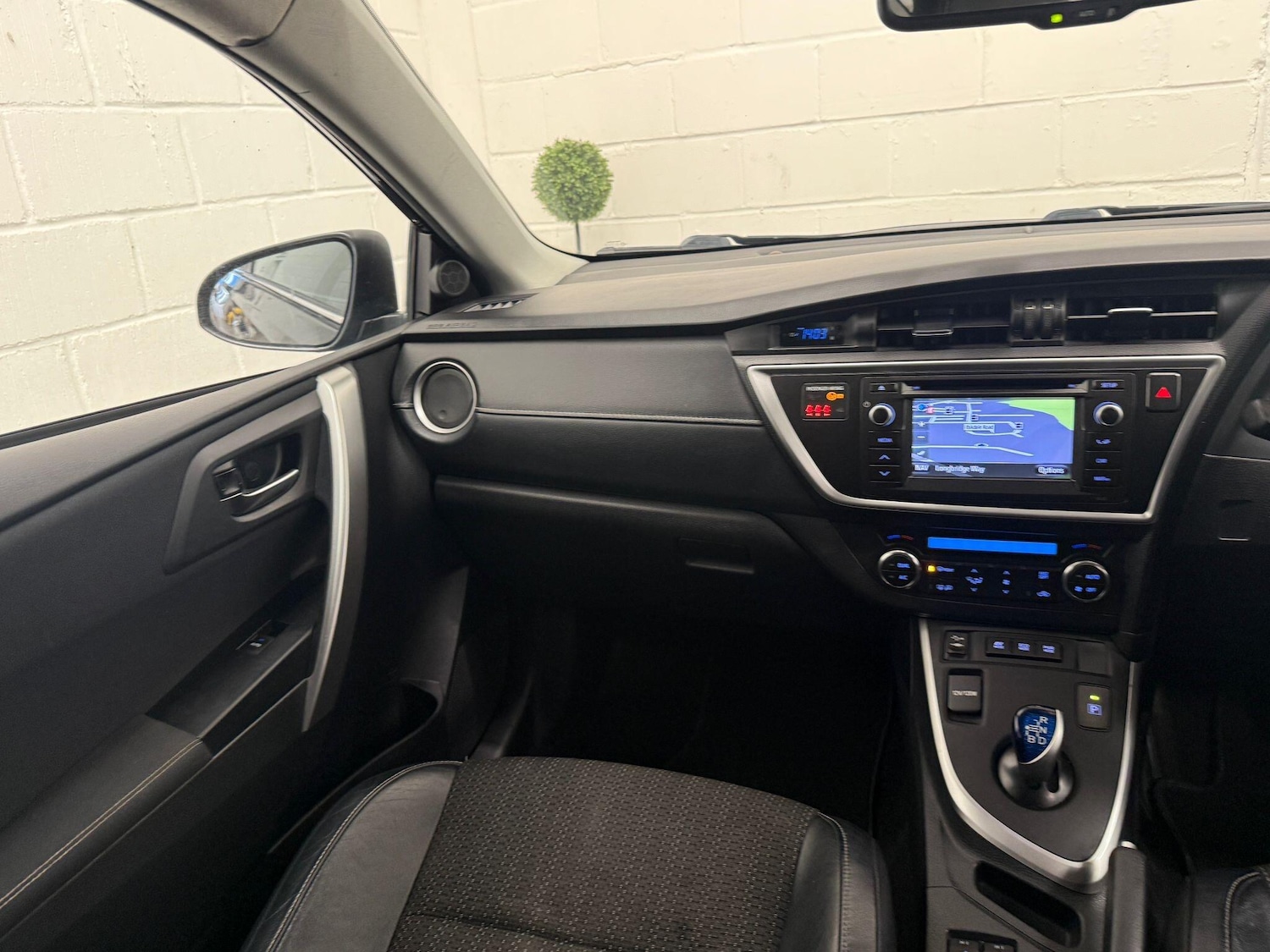 Used Toyota Auris 2013 for sale - 75532346: Photo 35