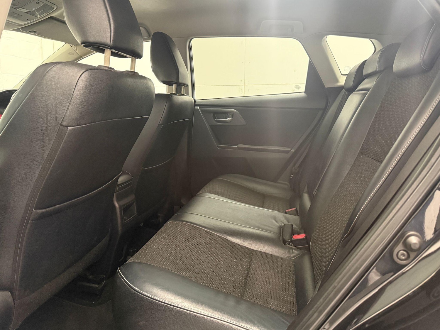 Used Toyota Auris 2013 for sale - 75532346: Photo 38