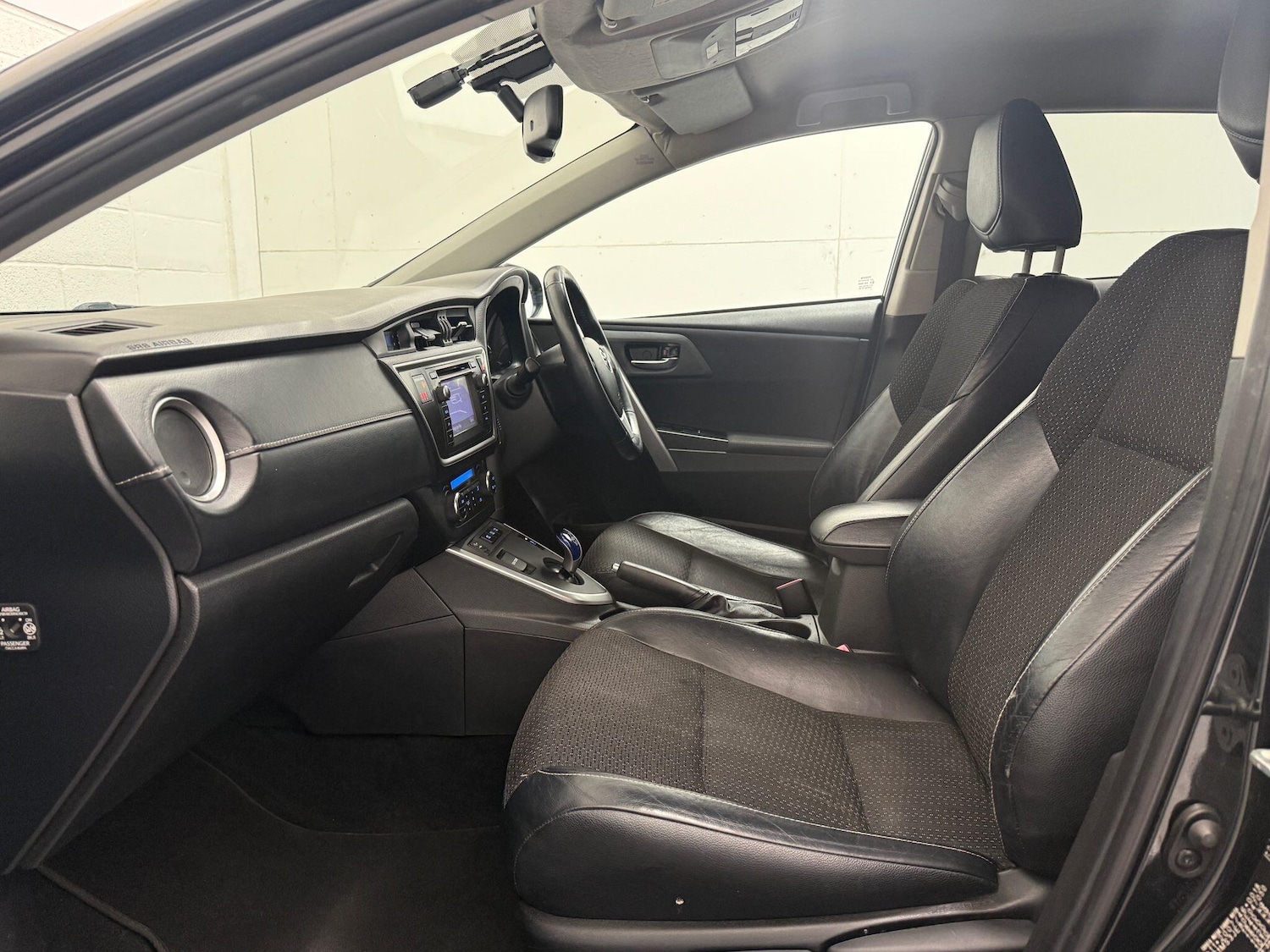 Used Toyota Auris 2013 for sale - 75532346: Photo 44