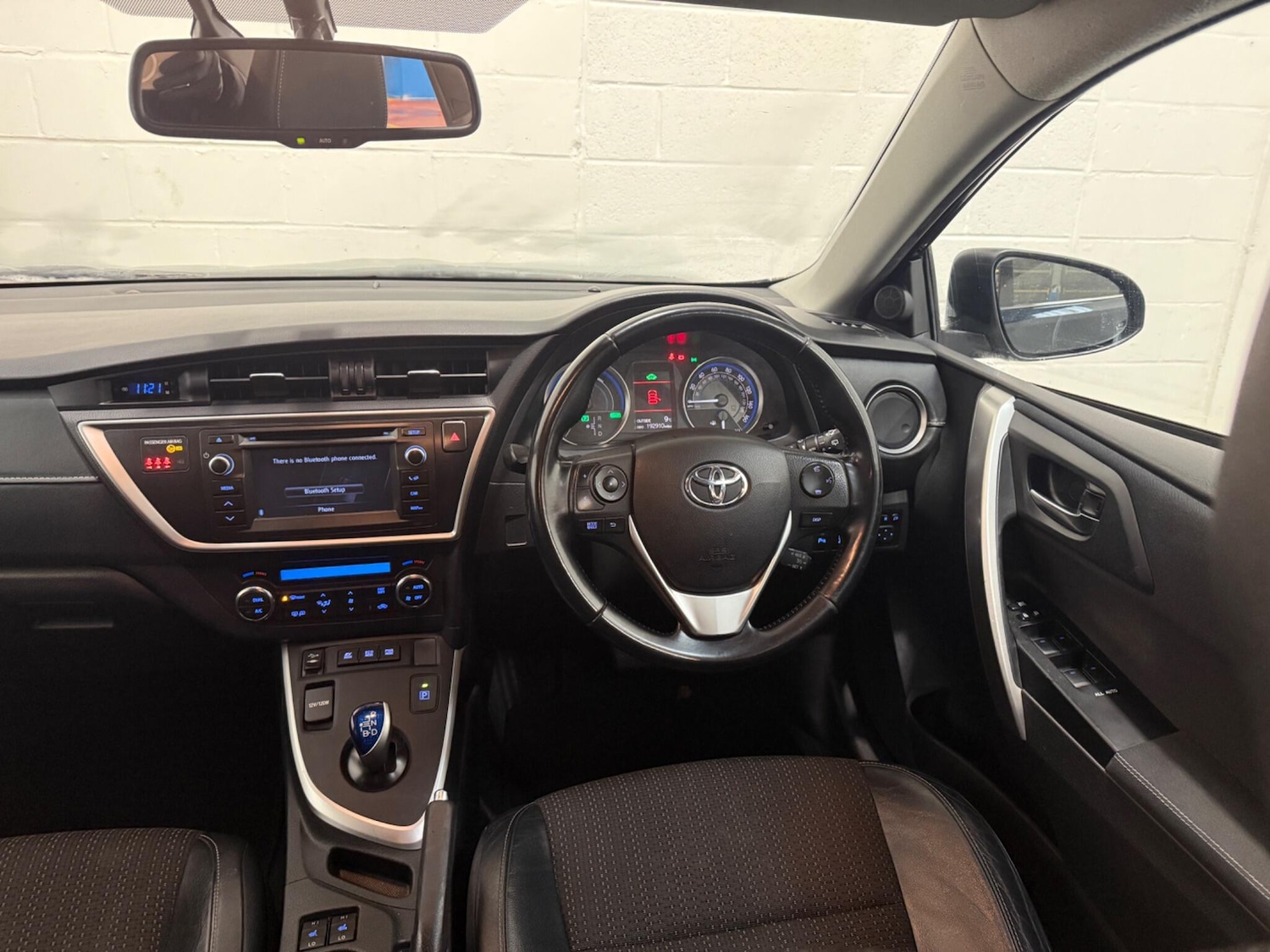 Used Toyota Auris 2013 for sale - 76802490: Photo 17