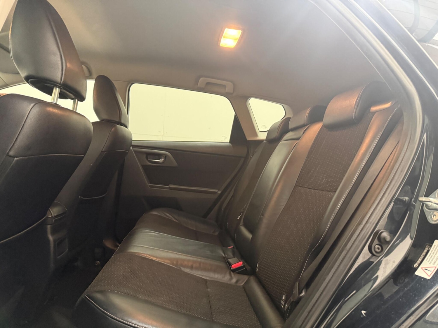 Used Toyota Auris 2013 for sale - 76802490: Photo 26