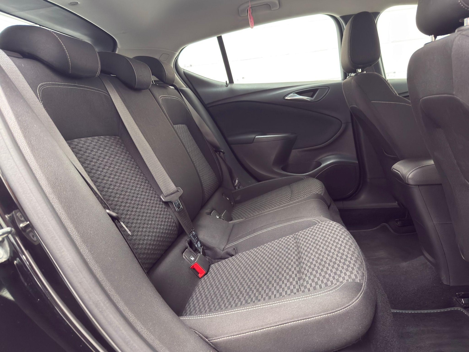 Used Vauxhall Astra 2018 for sale - 76094306: Photo 34