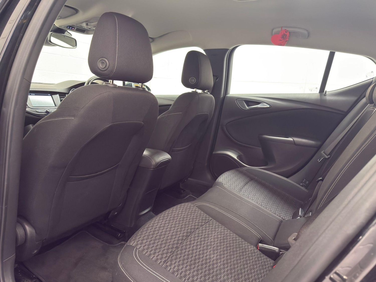 Used Vauxhall Astra 2018 for sale - 76094306: Photo 40