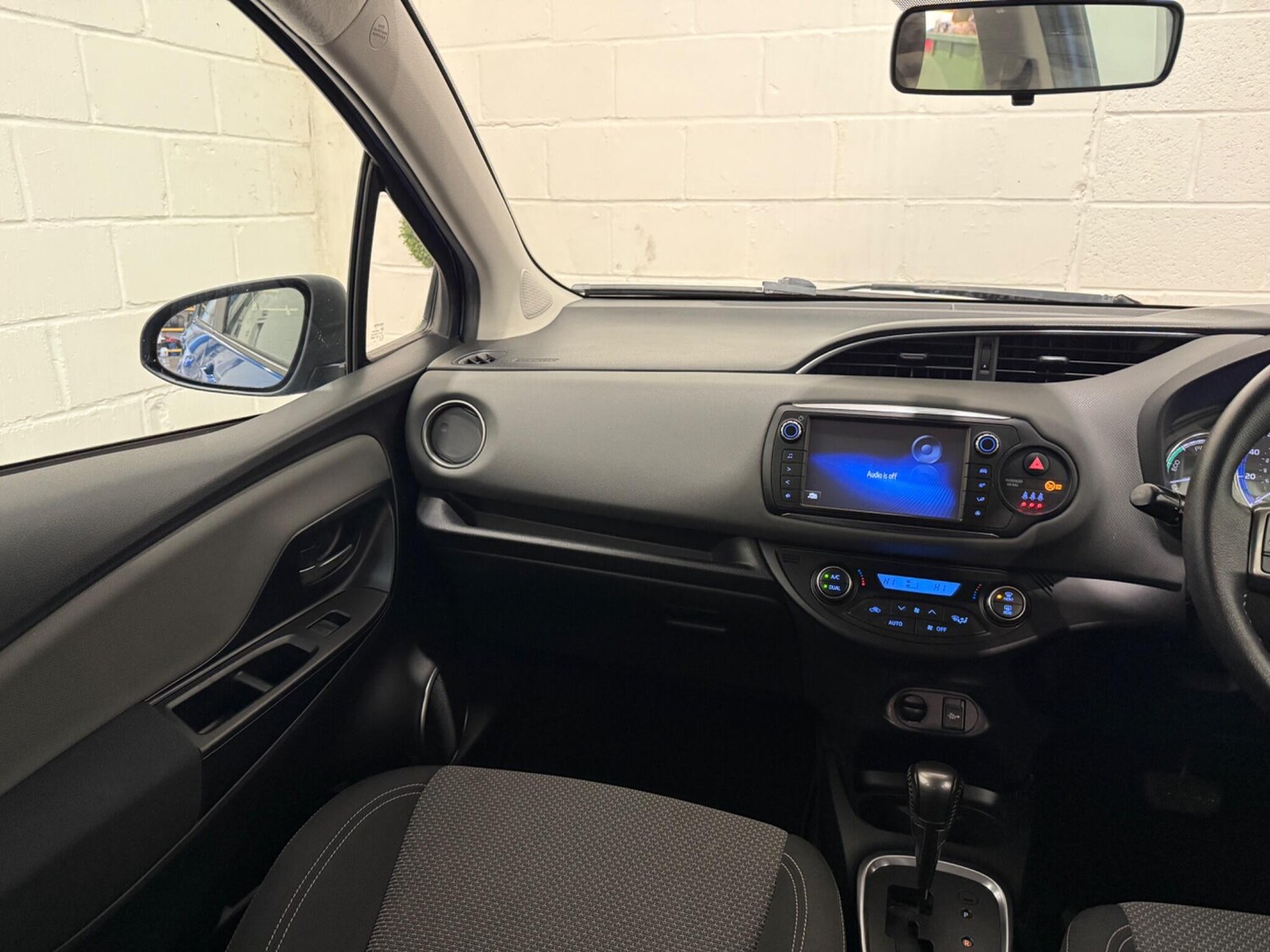 Used Toyota Yaris 2014 for sale - 76802160: Photo 18