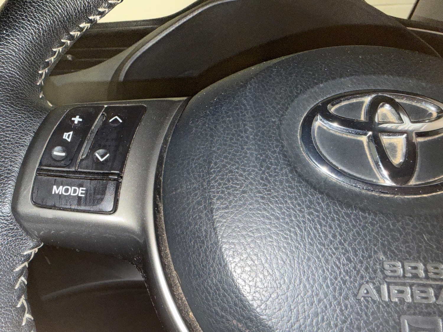 Used Toyota Yaris 2014 for sale - 76802160: Photo 46