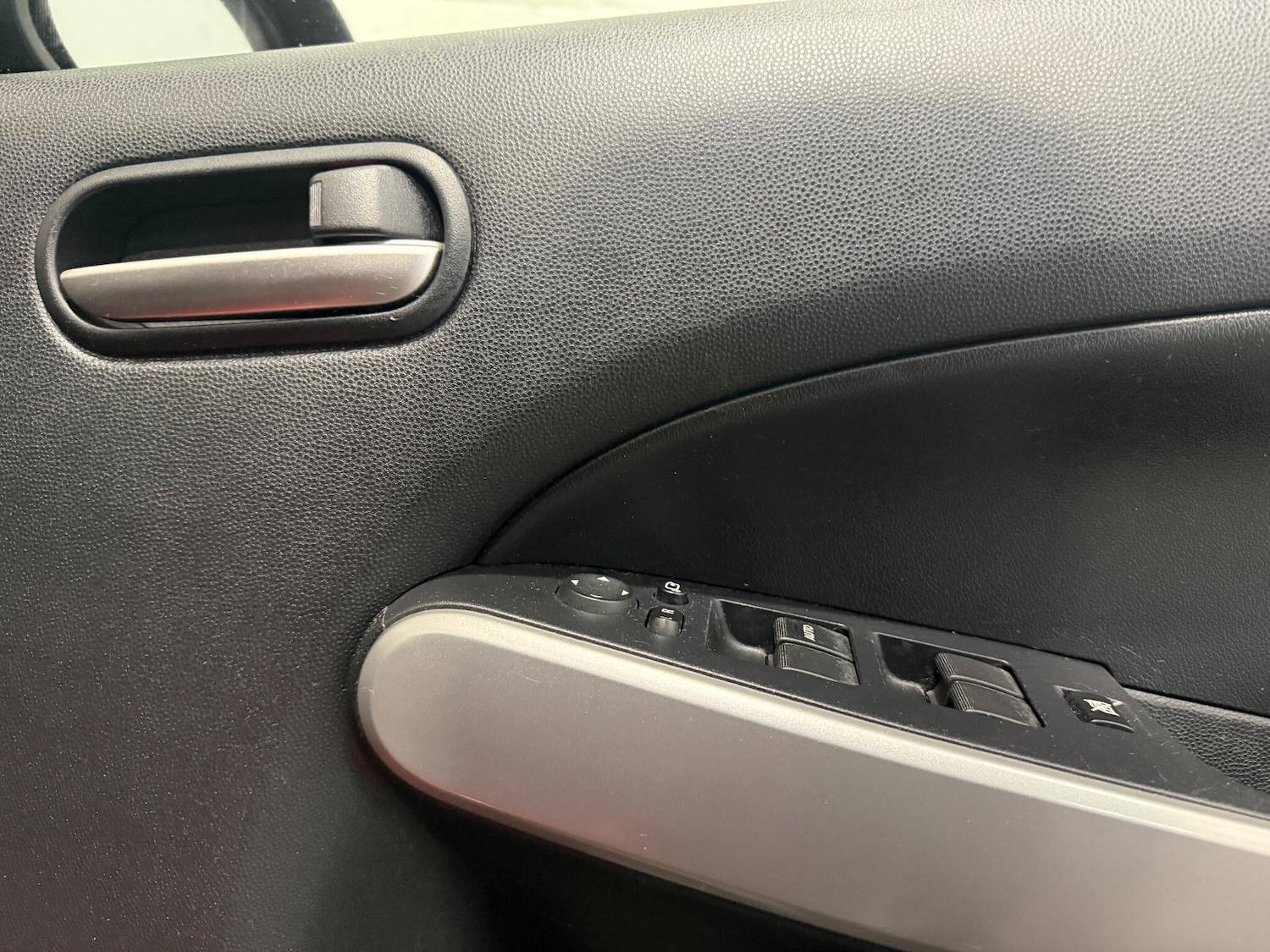 Used Mazda Mazda2 2013 for sale - 76995315: Photo 27