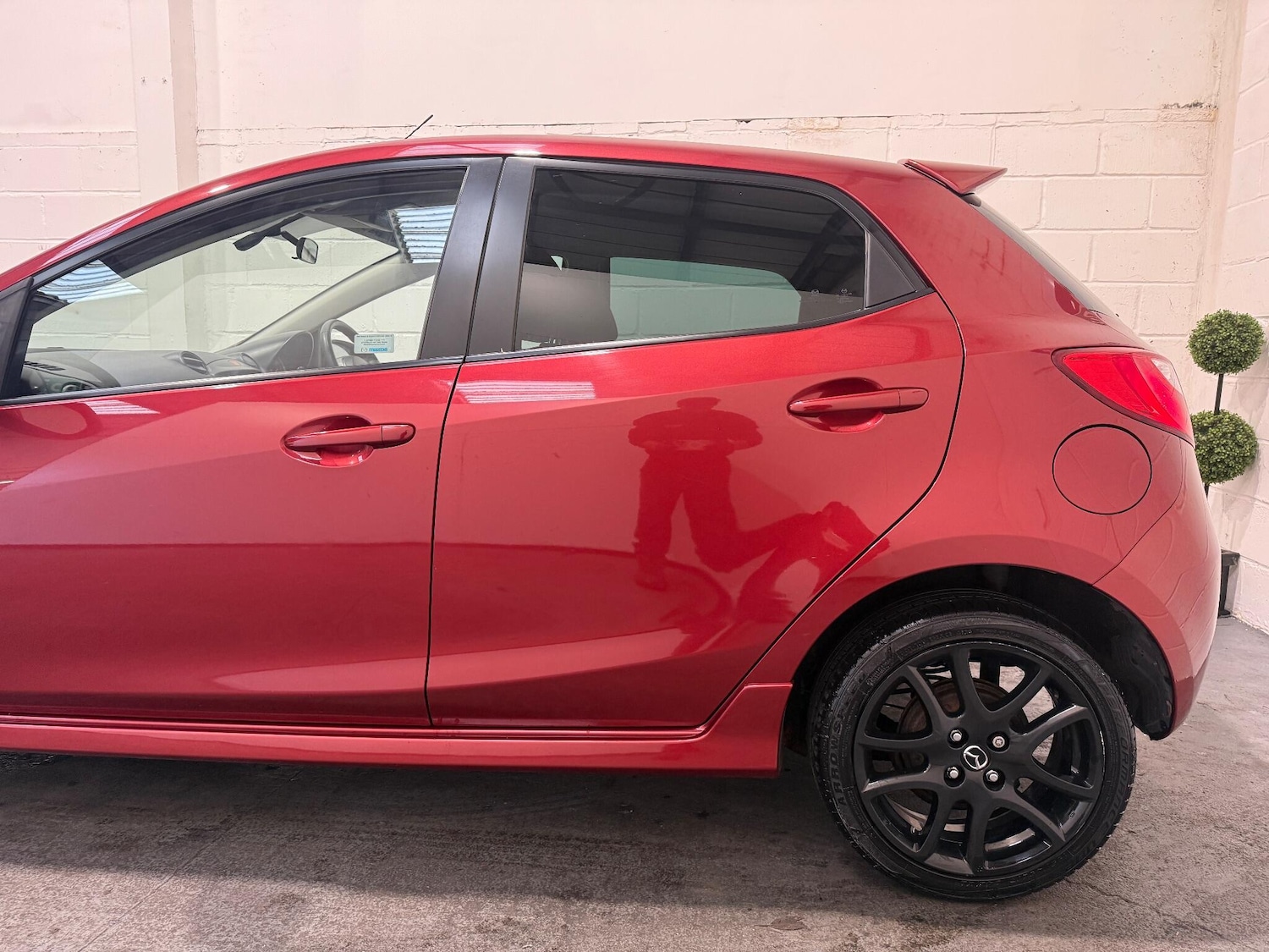 Used Mazda Mazda2 2013 for sale - 76995315: Photo 6