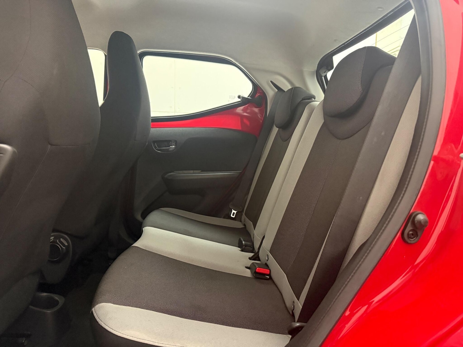 Used Toyota AYGO 2017 for sale - 76952970: Photo 24