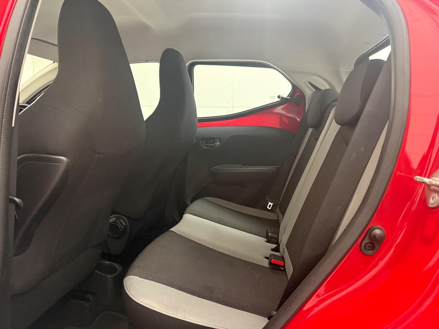 Used Toyota AYGO 2017 for sale - 76952970: Photo 25