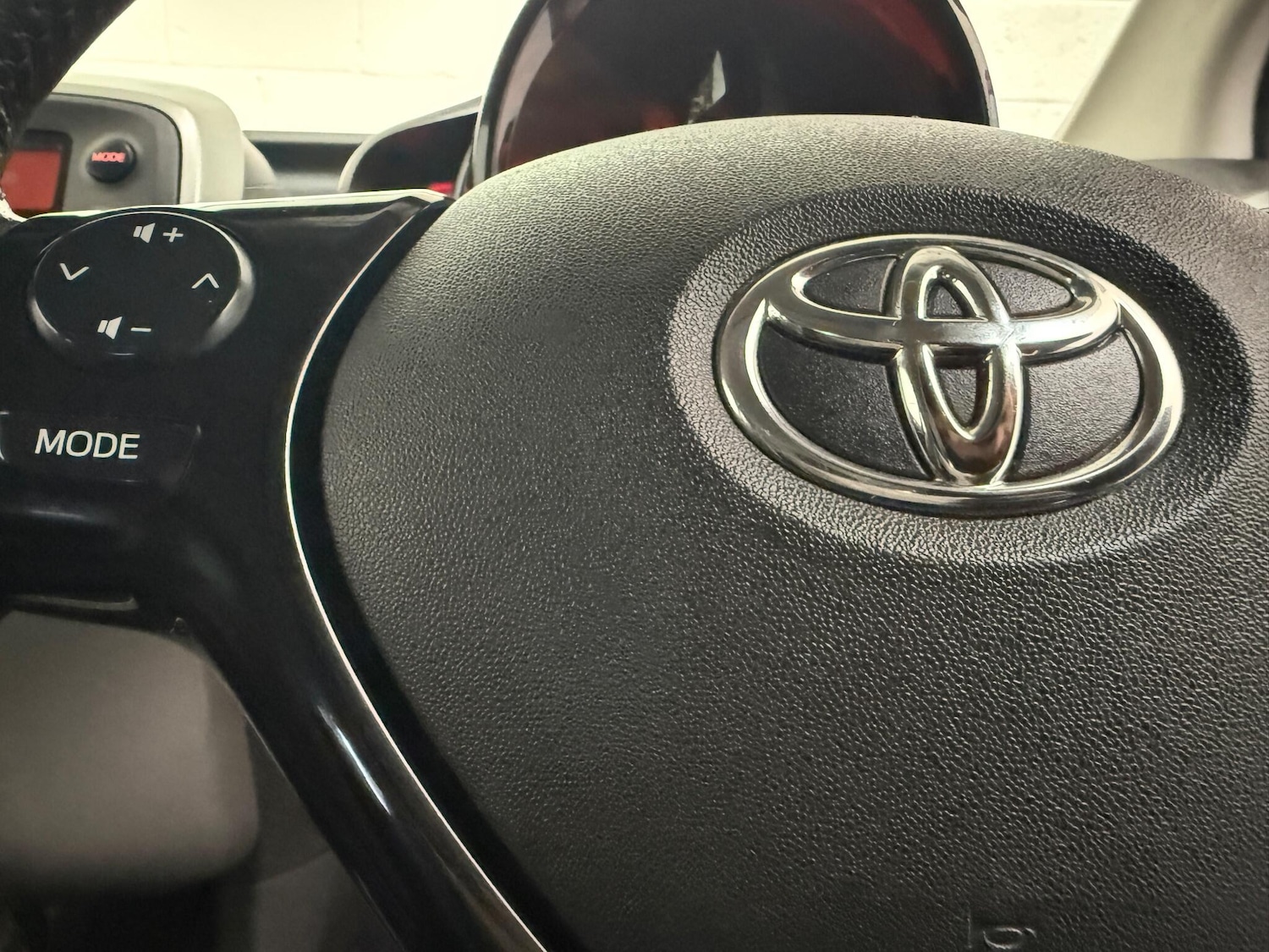 Used Toyota AYGO 2017 for sale - 76952970: Photo 26