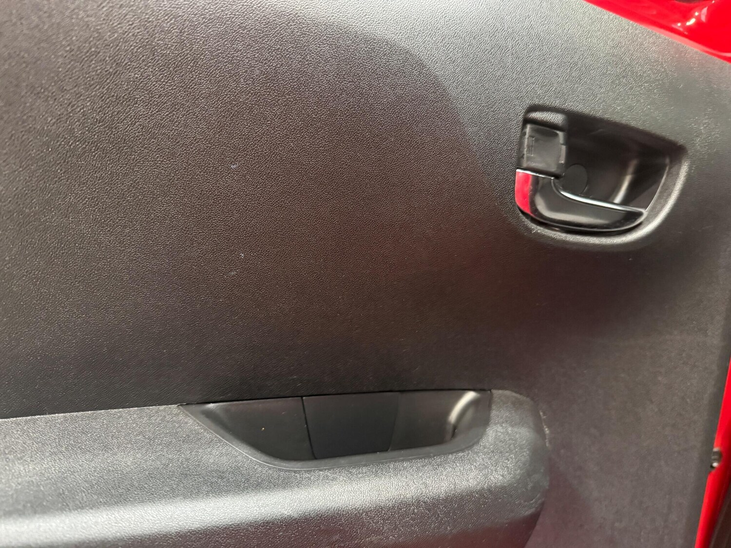 Used Toyota AYGO 2017 for sale - 76952970: Photo 31