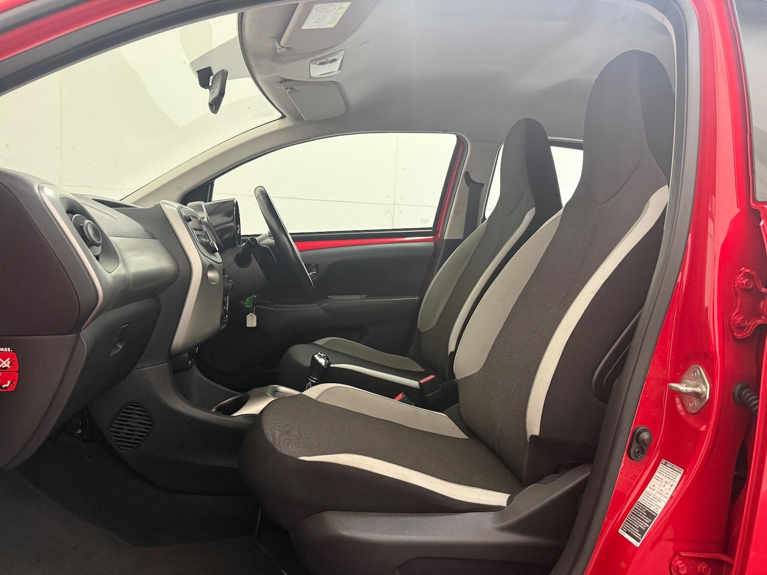 Used Toyota AYGO 2017 for sale - 76952970: Photo 37