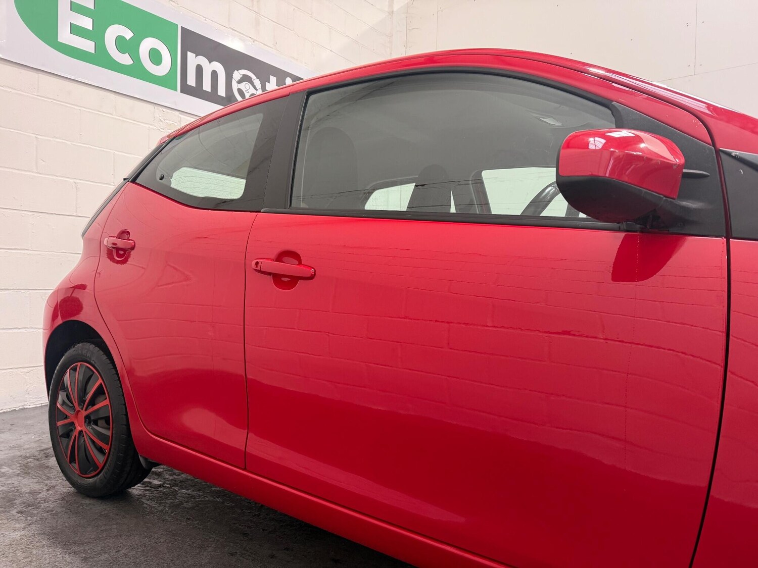 Used Toyota AYGO 2017 for sale - 76952970: Photo 43