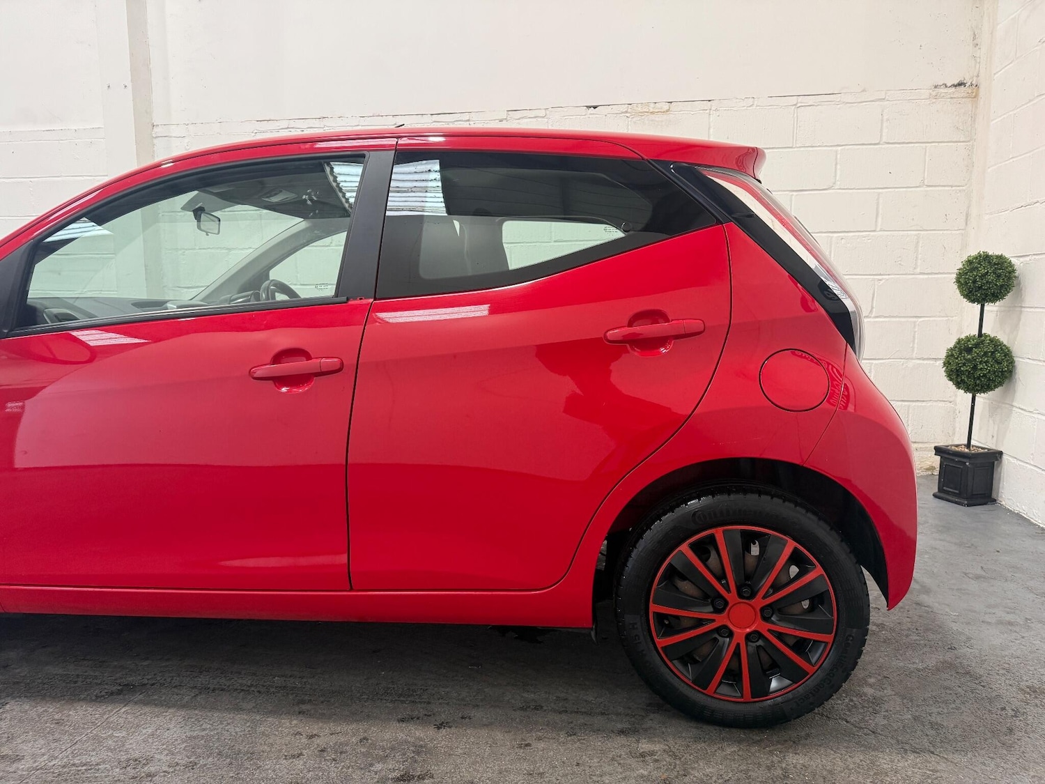 Used Toyota AYGO 2017 for sale - 76952970: Photo 9