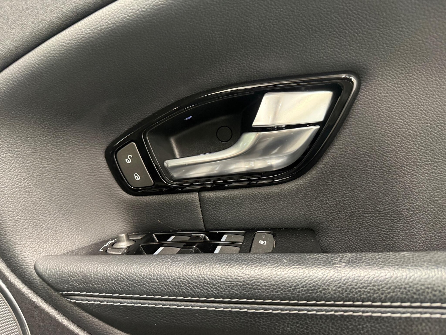 Used Land Rover Range Rover Evoque 2016 for sale - 76371273: Photo 45