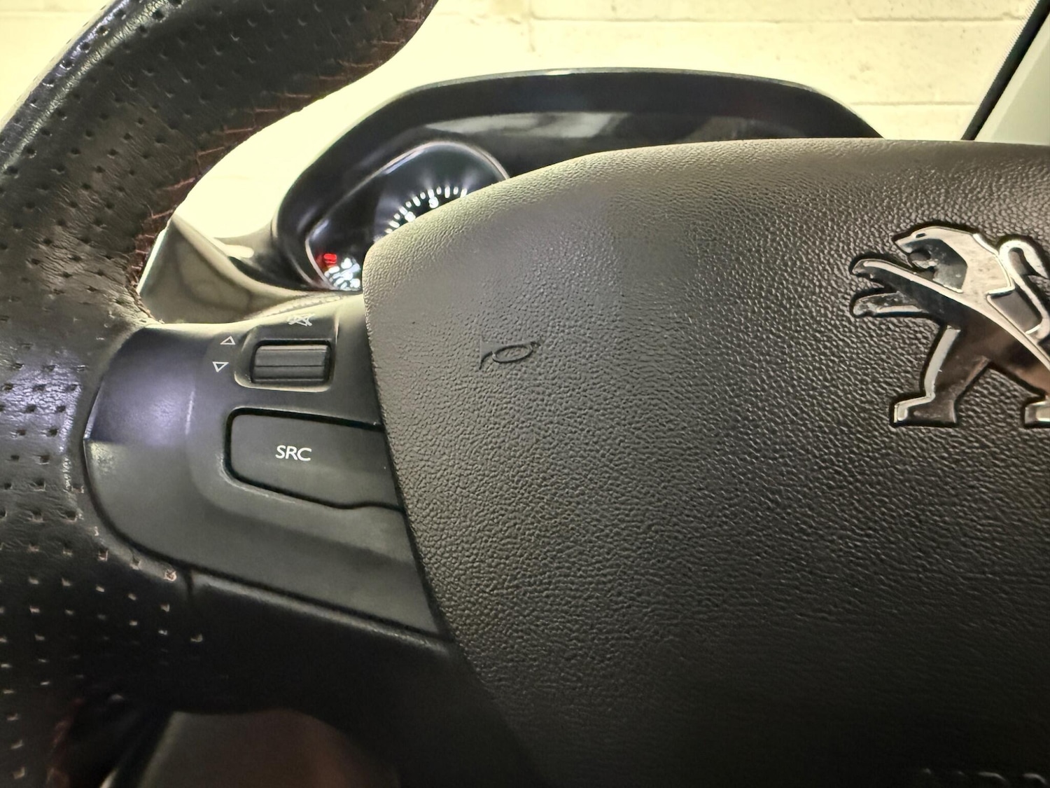 Used Peugeot 2008 2019 for sale - 78116211: Photo 36