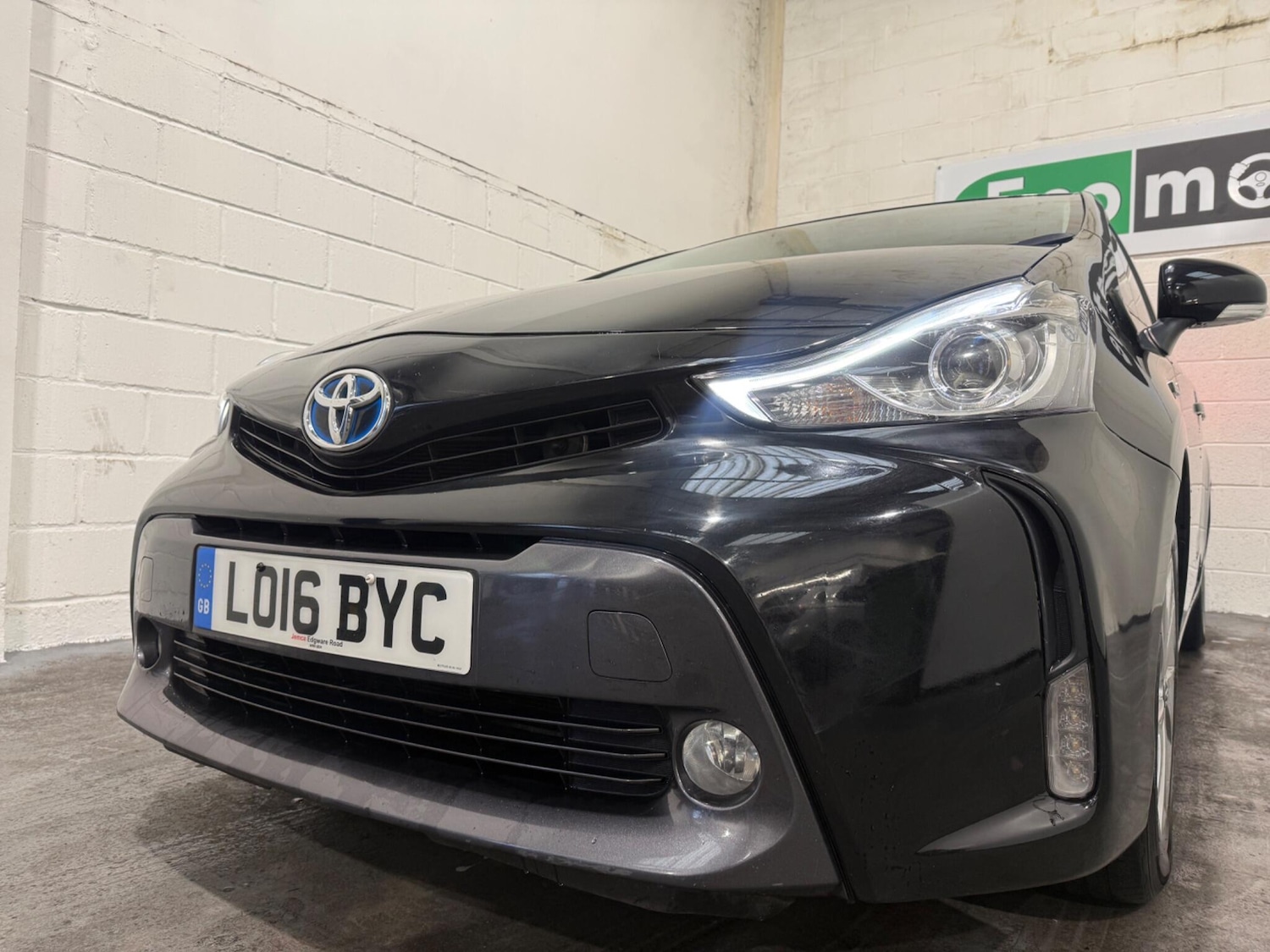 Used Toyota Prius+ 2016 for sale - 77574454: Photo 39