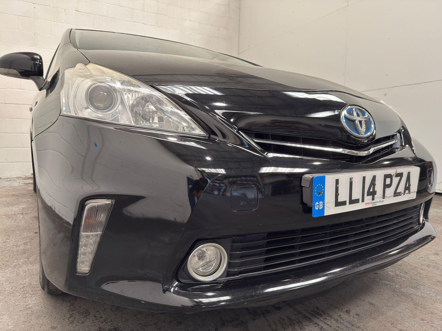 Used Toyota Prius+ 2014 for sale - 76109319: Photo 14