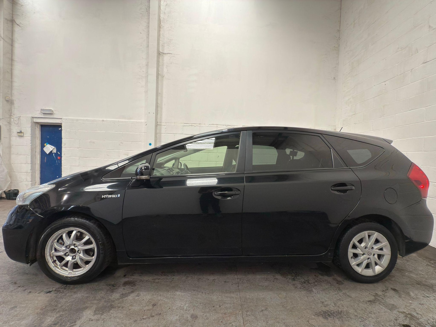 Used Toyota Prius+ 2014 for sale - 76109319: Photo 20