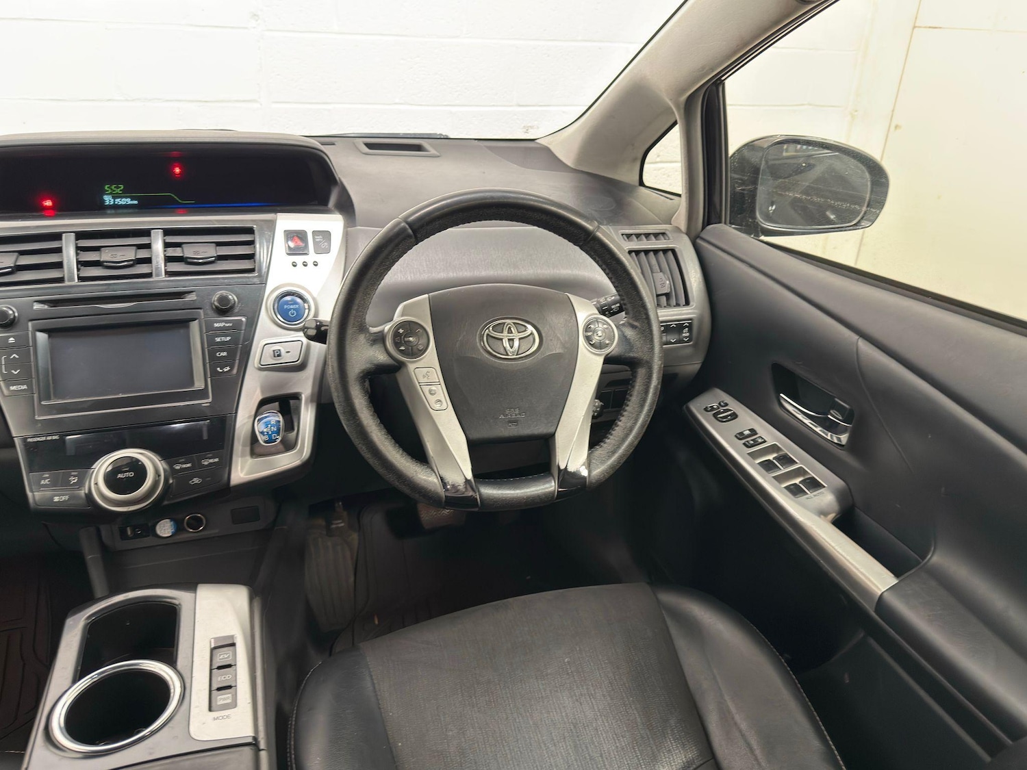 Used Toyota Prius+ 2014 for sale - 76109319: Photo 29
