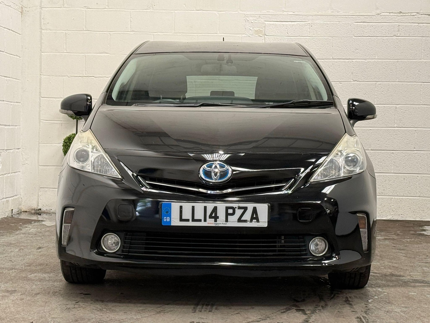 Used Toyota Prius+ 2014 for sale - 76109319: Photo 3