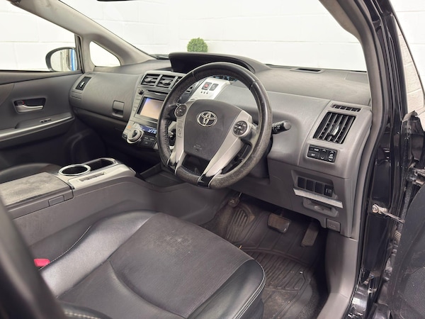 Used Toyota Prius+ 2014 for sale - 76109319: Photo 31