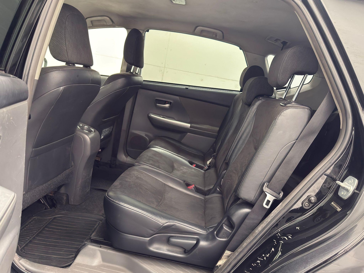 Used Toyota Prius+ 2014 for sale - 76109319: Photo 36