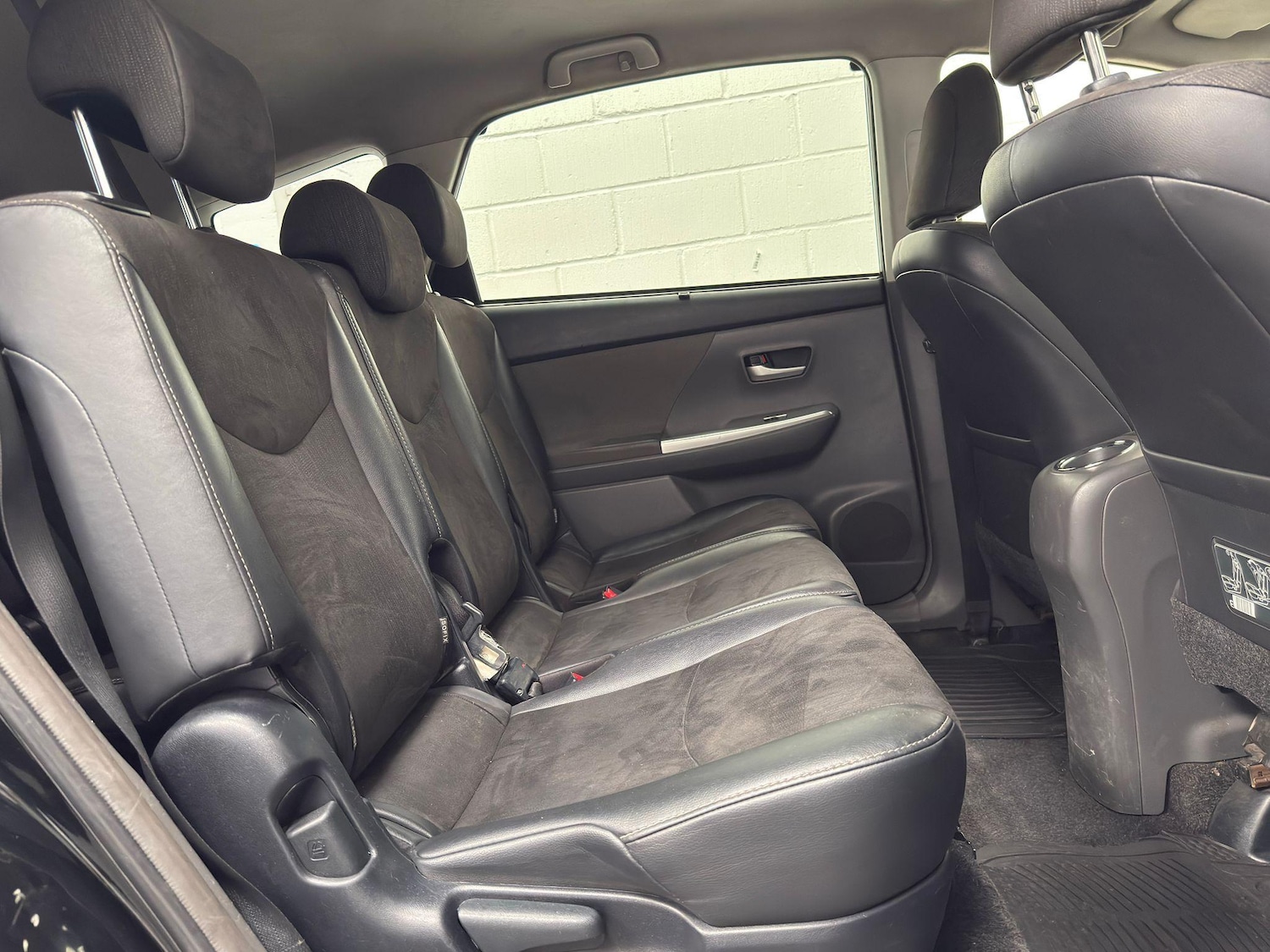 Used Toyota Prius+ 2014 for sale - 76109319: Photo 42