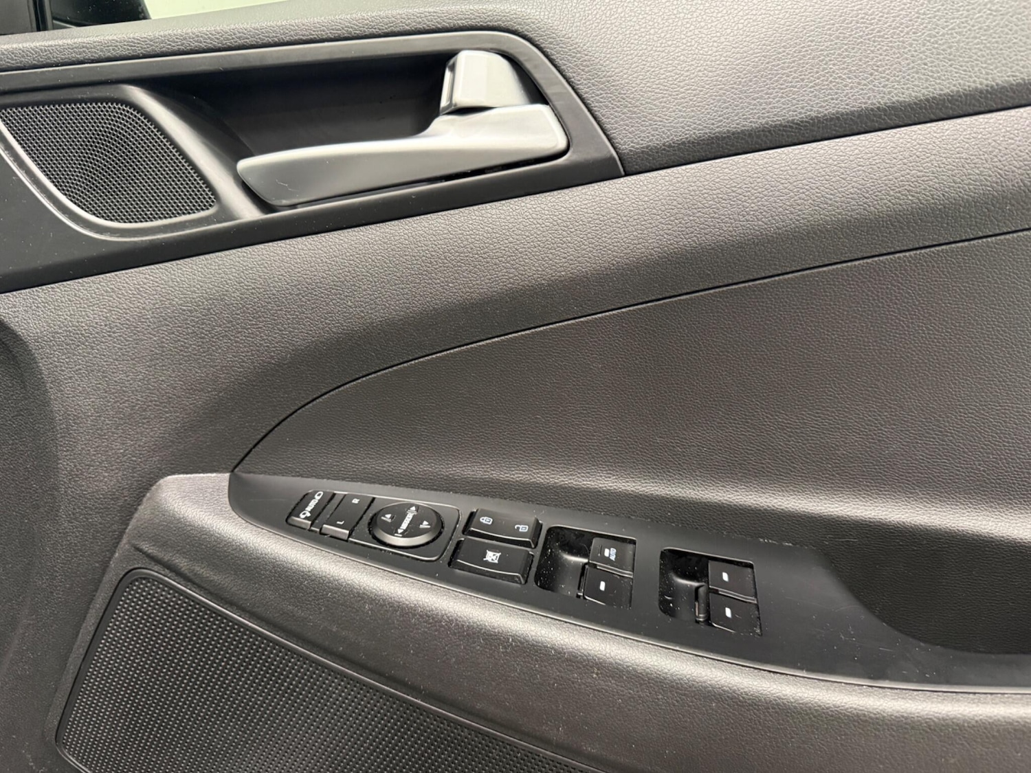 Used Hyundai TUCSON 2015 for sale - 76743217: Photo 28