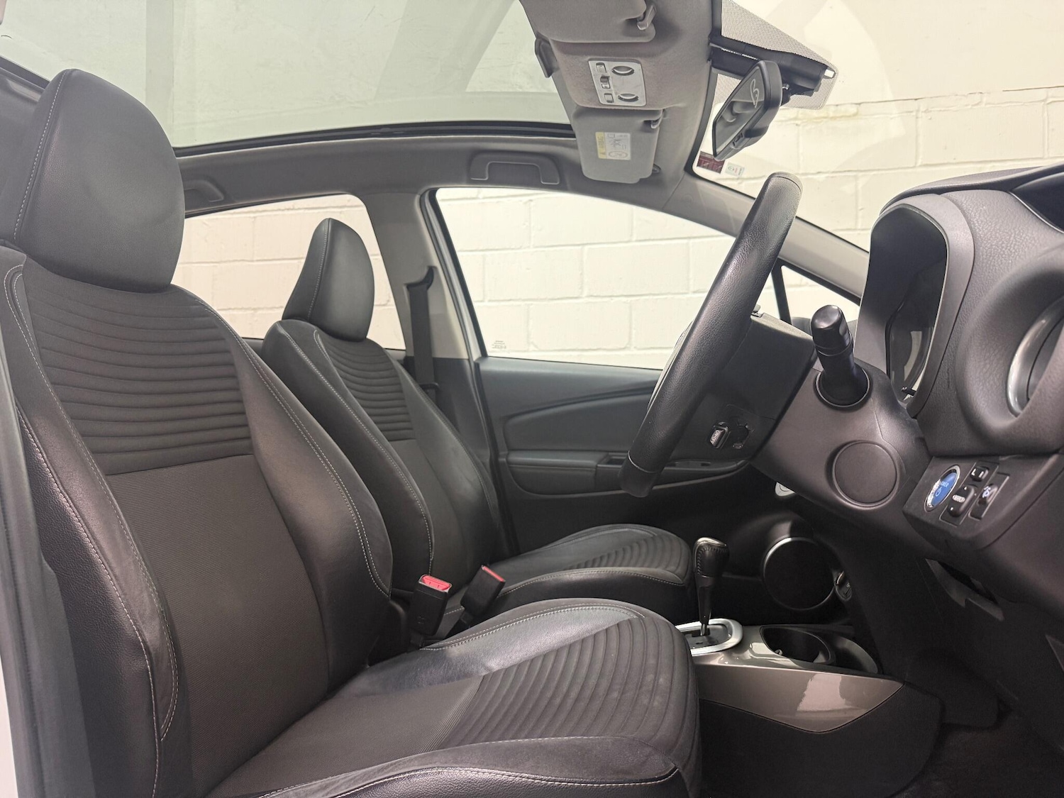 Used Toyota Yaris 2014 for sale - 76380998: Photo 21