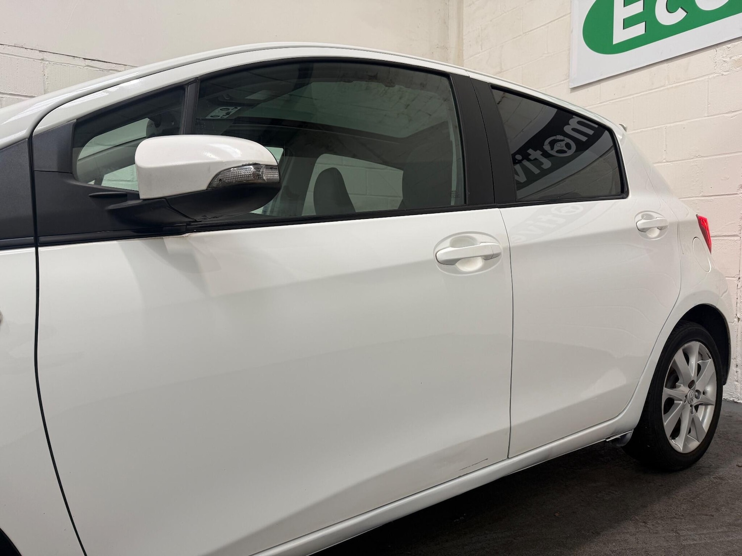 Used Toyota Yaris 2014 for sale - 76380998: Photo 3